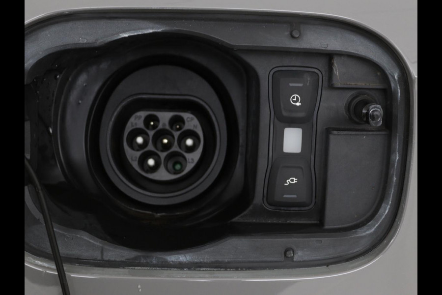 Audi Q5 50 TFSI e quattro S edition | Stoelverwarming | Adaptive cruise | Camera | Navigatie | Full LED | Virtual Cockpit | Climate control | Parkeerhulp