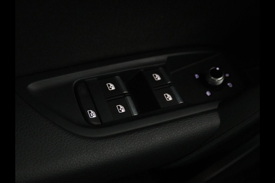 Audi Q5 50 TFSI e quattro S edition | Stoelverwarming | Adaptive cruise | Camera | Navigatie | Full LED | Virtual Cockpit | Climate control | Parkeerhulp