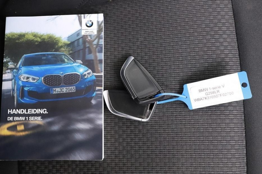 BMW 1-serie 118i Sport Black Edition Navi Cruise CarPlay NAP