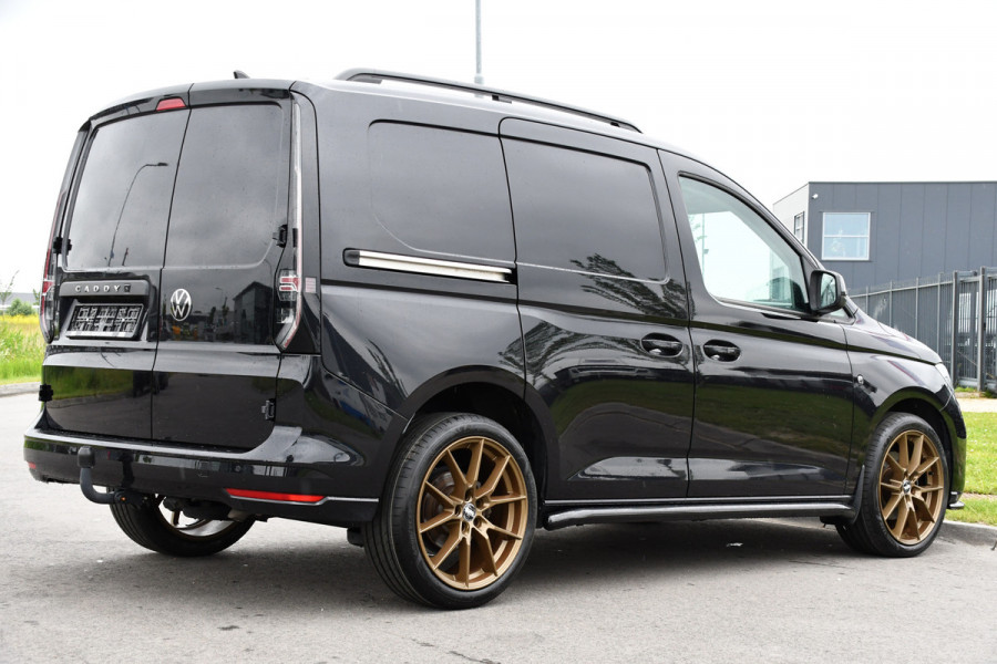 Volkswagen Caddy Cargo 2.0 TDI black Edition Camera, Cruise, Carplay, Stoelverwarming, Automaat, 122PK, Sensoren, LED, Multimedia, UNIEK!