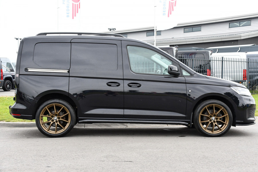 Volkswagen Caddy Cargo 2.0 TDI black Edition Camera, Cruise, Carplay, Stoelverwarming, Automaat, 122PK, Sensoren, LED, Multimedia, UNIEK!