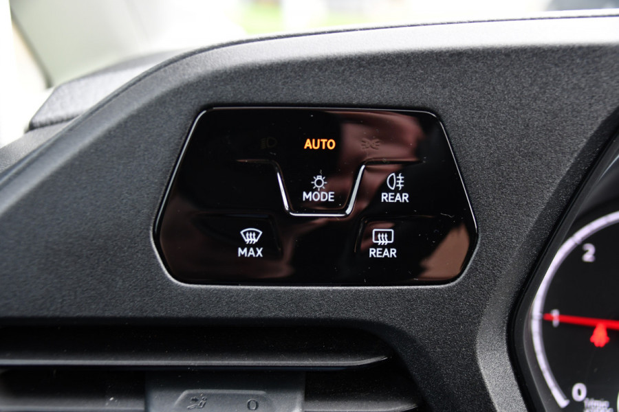Volkswagen Caddy Cargo 2.0 TDI black Edition Camera, Cruise, Carplay, Stoelverwarming, Automaat, 122PK, Sensoren, LED, Multimedia, UNIEK!