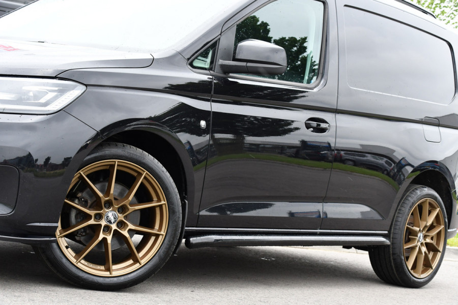 Volkswagen Caddy Cargo 2.0 TDI black Edition Camera, Cruise, Carplay, Stoelverwarming, Automaat, 122PK, Sensoren, LED, Multimedia, UNIEK!