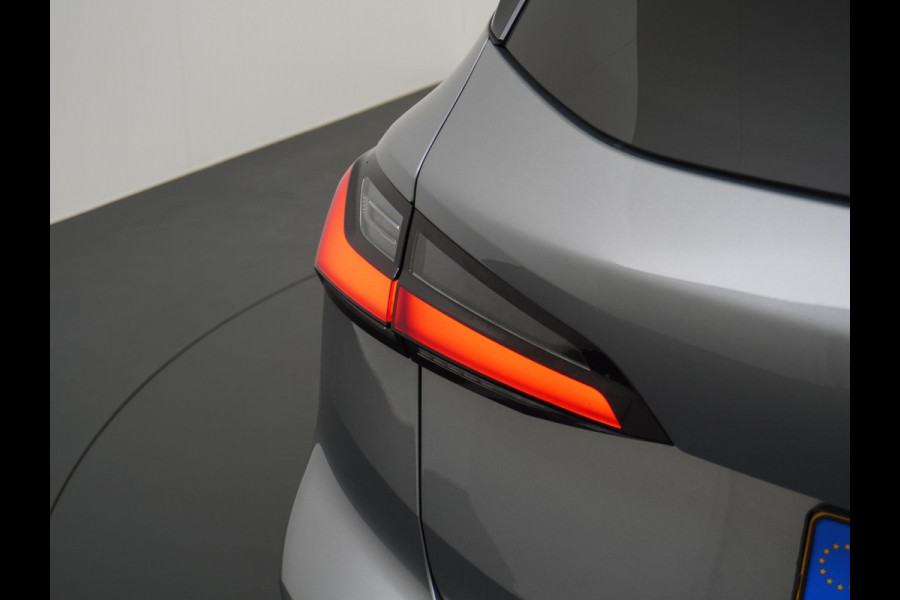 BMW 2 Serie Active Tourer 220i M-Sport HARMAN KARDON AUDIO| PANO |360 CAMERA | MEMORY SEAT