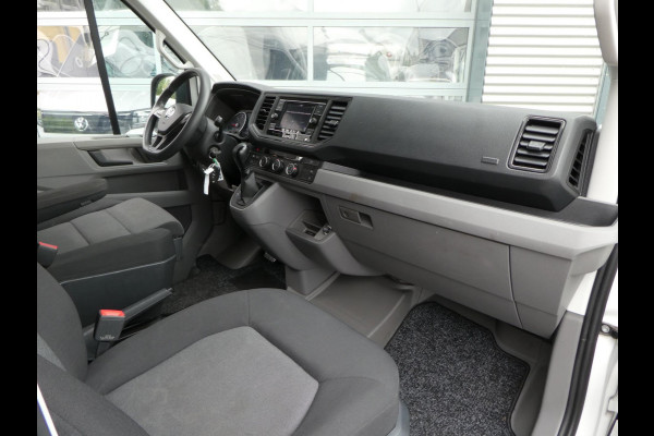 Volkswagen Crafter 35 2.0 TDI 180 pk L3H3 ( L2H2) airco, apple carplay ,camera ,trekhaak