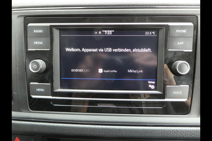 Volkswagen Crafter 35 2.0 TDI 180 pk L3H3 ( L2H2) airco, apple carplay ,camera ,trekhaak