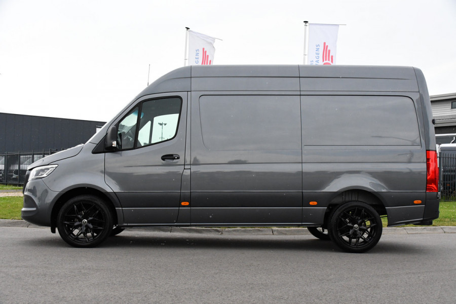 Mercedes-Benz Sprinter 317 1.9 CDI L2H2 RWD AMG Edition Camera, Cruise, LED, 3500kg Trekhaak, Carplay, NAVI, LED, 170PK, Automaat, Sensoren, Stoelverwarming, Uniek!
