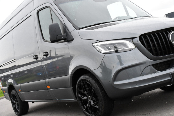 Mercedes-Benz Sprinter 317 1.9 CDI L2H2 RWD AMG Edition Camera, Cruise, LED, 3500kg Trekhaak, Carplay, NAVI, LED, 170PK, Automaat, Sensoren, Stoelverwarming, Uniek!