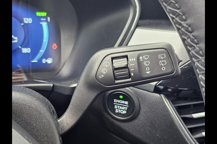 Ford Kuga 2.5 PHEV Titanium X 225pk | Winterpack | Elek. Achterklep | B&O Play | Half Leder | Michelin Cross Climate | 1.500kg Trekgewicht