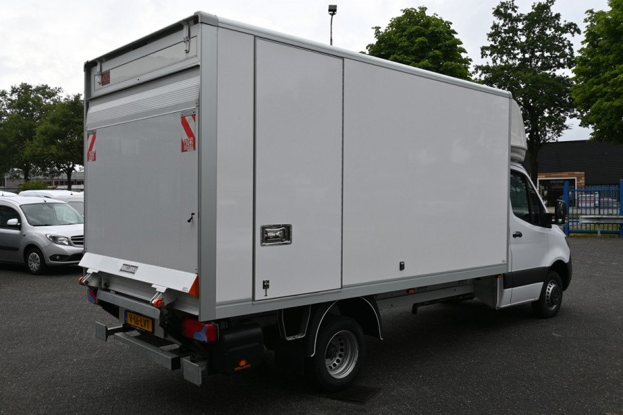 Mercedes-Benz Sprinter 515 CDI L3 Bakwagen met Dhollandia klep MBUX, Spiegelbak Meubelbak met laadklep en zijdeur