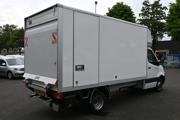 Mercedes-Benz Sprinter 515 CDI L3 Bakwagen met Dhollandia klep MBUX, Spiegelbak Meubelbak met laadklep en zijdeur
