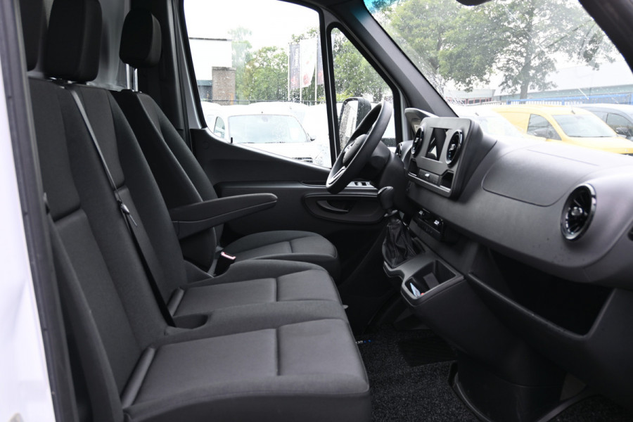 Mercedes-Benz Sprinter 515 CDI L3 Bakwagen met Dhollandia klep MBUX, Spiegelbak Meubelbak met laadklep en zijdeur
