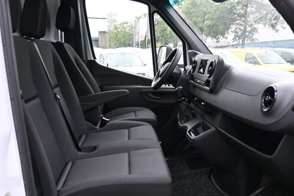 Mercedes-Benz Sprinter 515 CDI L3 Bakwagen met Dhollandia klep MBUX, Spiegelbak Meubelbak met laadklep en zijdeur