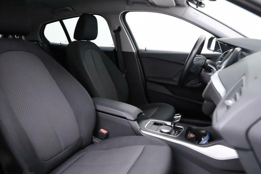 BMW 1-serie 118i Sport Black Edition Navi Cruise CarPlay NAP