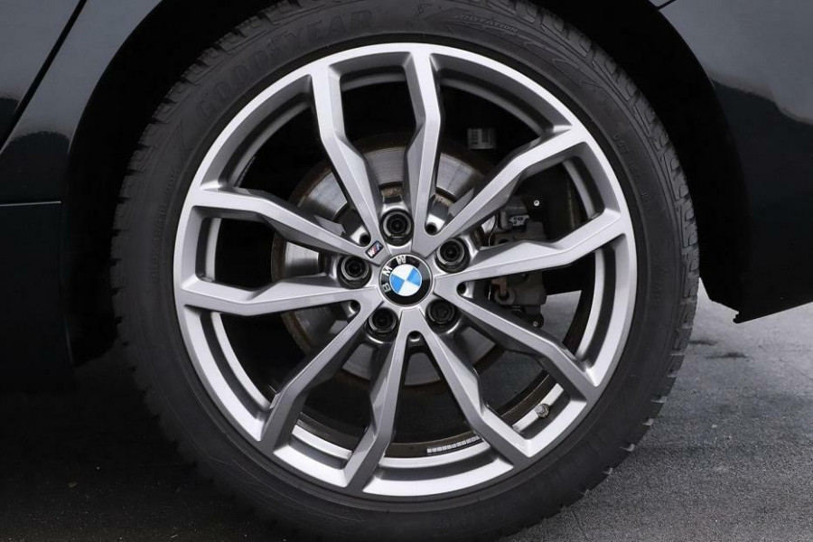 BMW 1-serie 118i Sport Black Edition Navi Cruise CarPlay NAP