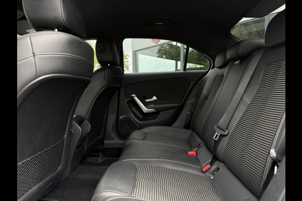 Mercedes-Benz A-Klasse 180 Aut. Luxury M-BUX | LED | Navi | Camera | Carplay |