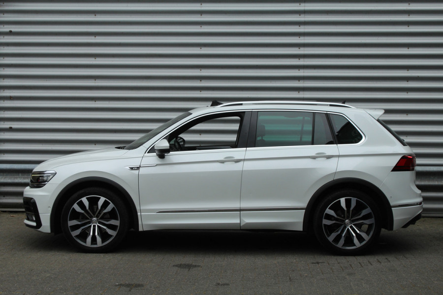 Volkswagen Tiguan 1.5 TSI 150pk ACT R-Line DSG7 NL-Auto NAP Panoramadak Clima Cruise Navi 360 Camera Dynaudio Keyless  HUD Dig. Cockpit El. Klep
