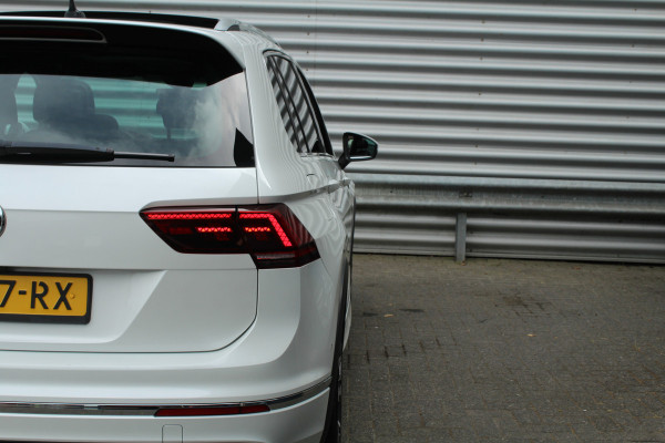Volkswagen Tiguan 1.5 TSI 150pk ACT R-Line DSG7 NL-Auto NAP Panoramadak Clima Cruise Navi 360 Camera Dynaudio Keyless  HUD Dig. Cockpit El. Klep
