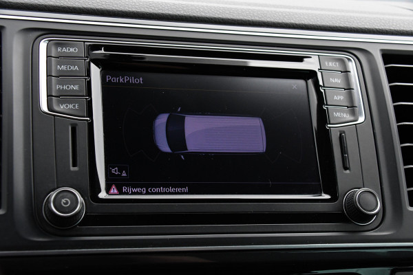 Volkswagen Transporter 2.0 TDI L2H1 DC Highline Adaptieve Cruise, LED, Carplay, NAVI, 204pk, Automaat, Uniek!