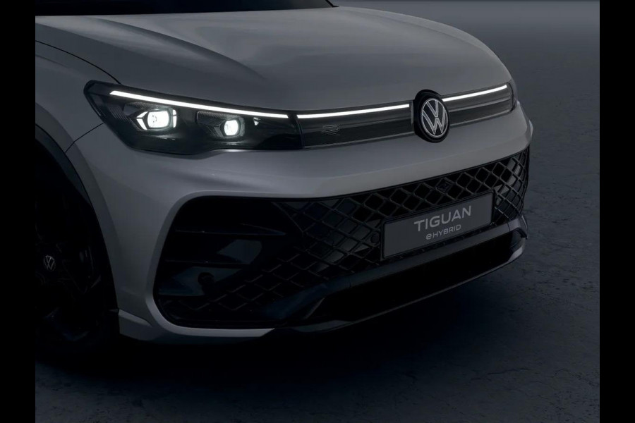Volkswagen Tiguan R-Line-Edition 1.5 eHybrid 200 kW / 272 pk SUV 6 v