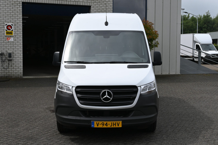 Mercedes-Benz Sprinter 317 CDI L2H2 RWD 3500 kg Trekhaak, MBUX navigatie met camera, Parkeersensoren