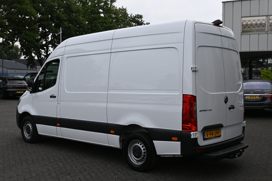 Mercedes-Benz Sprinter 317 CDI L2H2 RWD 3500 kg Trekhaak, MBUX navigatie met camera, Parkeersensoren