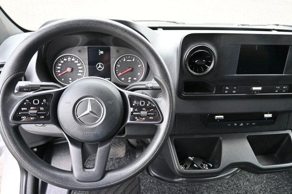 Mercedes-Benz Sprinter 317 CDI L2H2 RWD 3500 kg Trekhaak, MBUX navigatie met camera, Parkeersensoren