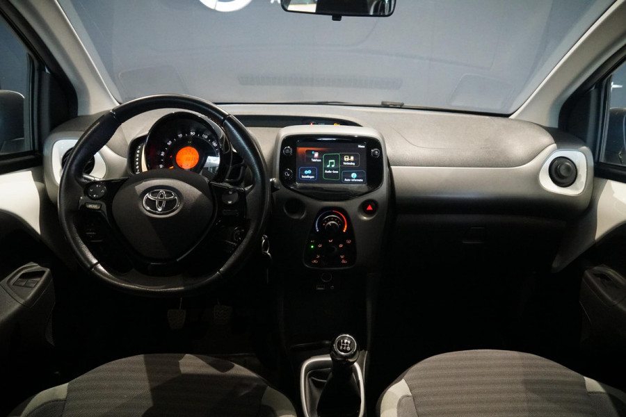 Toyota Aygo 1.0 VVT-i x-play limited + CAMERA / APPLE CARPLAY