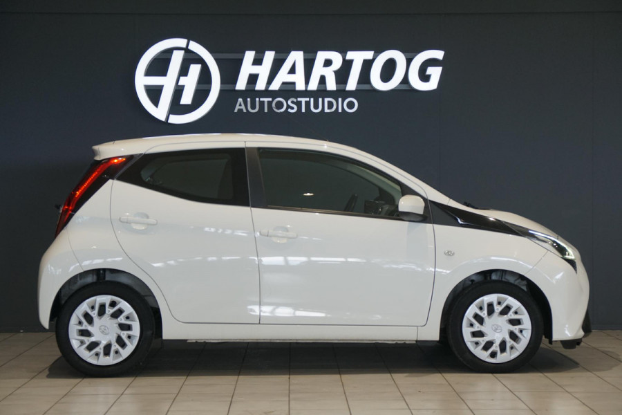 Toyota Aygo 1.0 VVT-i x-play limited + CAMERA / APPLE CARPLAY