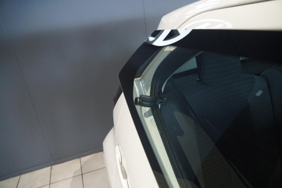 Toyota Aygo 1.0 VVT-i x-play limited + CAMERA / APPLE CARPLAY
