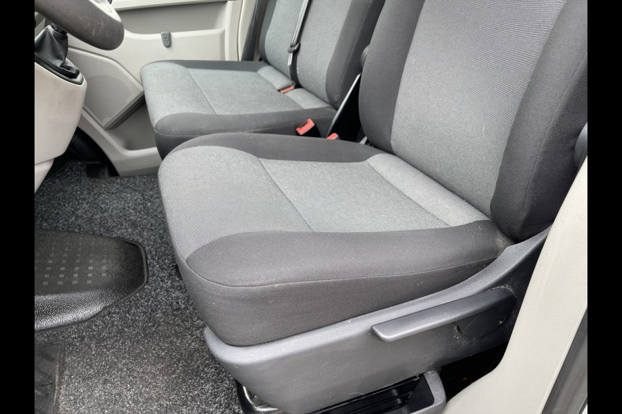 Volkswagen Transporter 2.0 TDI L1H1 Comfortline / vaste prijs rijklaar € 13.950 ex btw / lease vanaf € 235 / airco / cruise / trekhaak 2200 kg / imperial / euro 6 / achterklep
