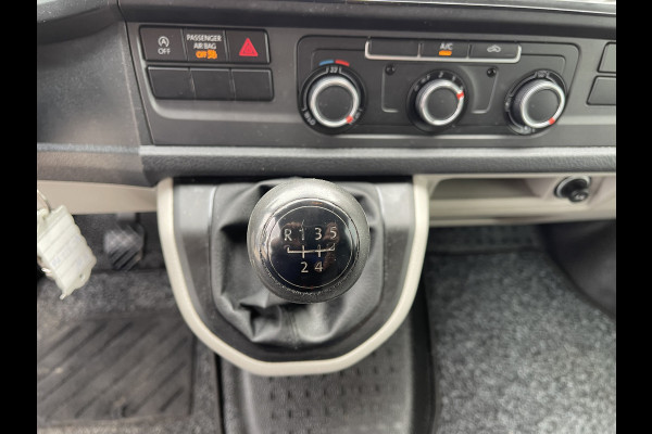 Volkswagen Transporter 2.0 TDI L1H1 Comfortline / vaste prijs rijklaar € 13.950 ex btw / lease vanaf € 235 / airco / cruise / trekhaak 2200 kg / imperial / euro 6 / achterklep
