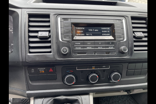 Volkswagen Transporter 2.0 TDI L1H1 Comfortline / vaste prijs rijklaar € 13.950 ex btw / lease vanaf € 235 / airco / cruise / trekhaak 2200 kg / imperial / euro 6 / achterklep