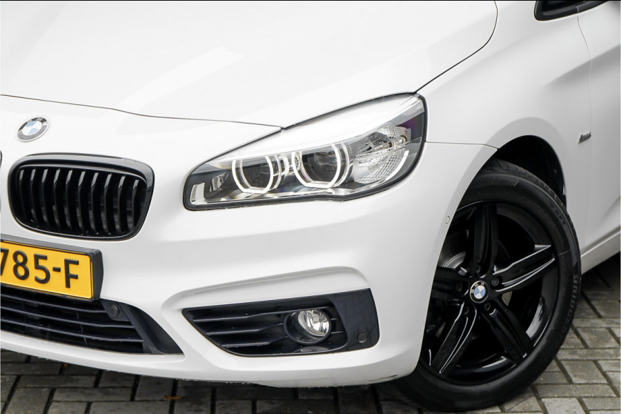 BMW 2 Serie Active Tourer 218i Sport Line Navi Camera Trekhaak