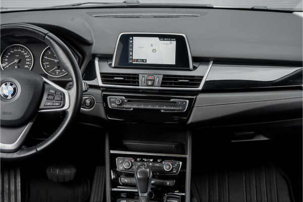 BMW 2 Serie Active Tourer 218i Sport Line Navi Camera Trekhaak