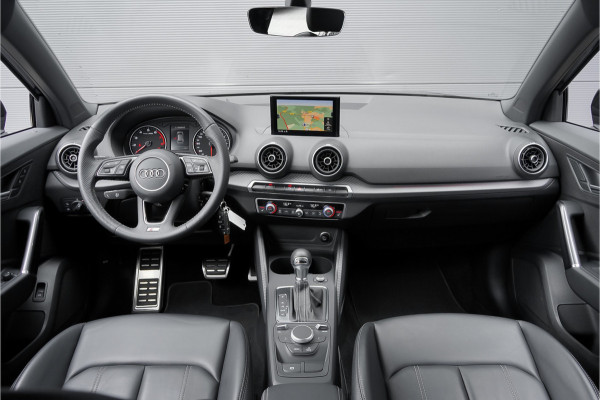 Audi Q2 35 TFSI S-Line Leder Navi Camera LED