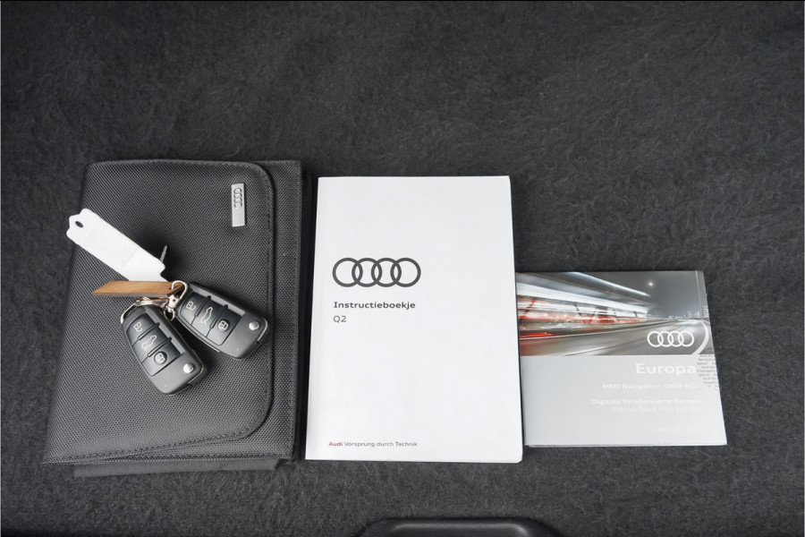 Audi Q2 35 TFSI S-Line Leder Navi Camera LED
