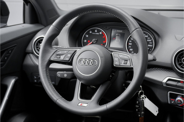 Audi Q2 35 TFSI S-Line Leder Navi Camera LED