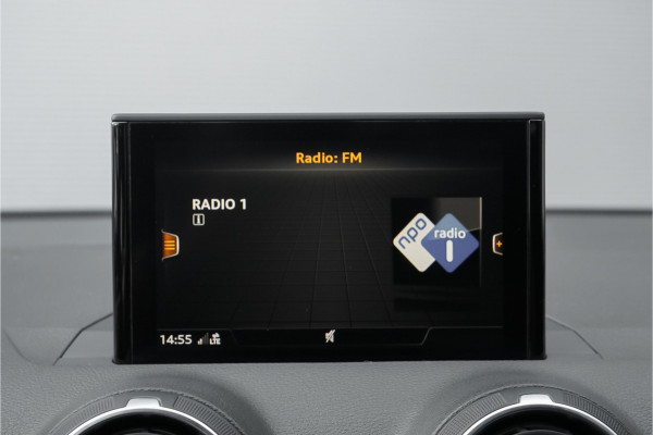 Audi Q2 35 TFSI S-Line Leder Navi Camera LED