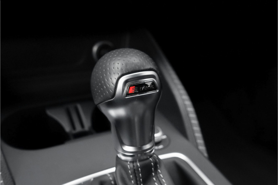 Audi Q2 35 TFSI S-Line Leder Navi Camera LED