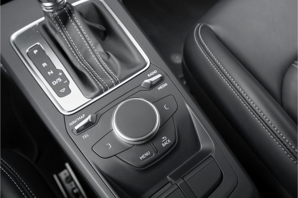 Audi Q2 35 TFSI S-Line Leder Navi Camera LED