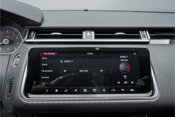 Land Rover Range Rover Velar 2.0 P250 Turbo AWD Pano Black Pack Leder Meridian 20"