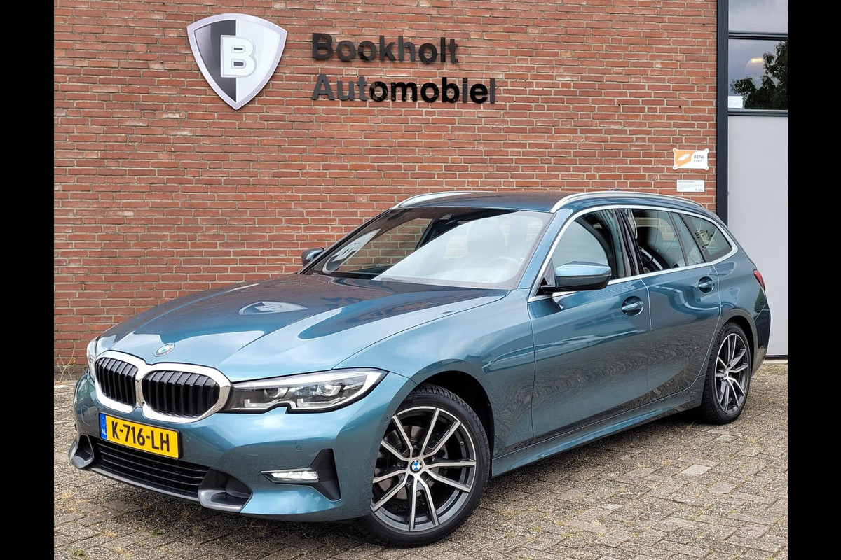 BMW 3 Serie Touring 320i Sport-Line, Camera, M-stuur, El. tr.haak (BTW, NAP, NL-auto) BMW 3 Serie Touring 320i Sport-Line, Camera, M-stuur, El. tr.haak (BTW, NAP, NL-auto)
