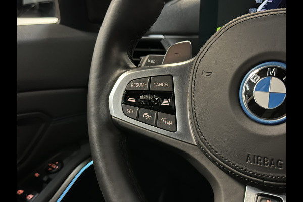 BMW 3 Serie Touring 330e 292pk M-Sport-Pro | Carbon | ACC | Stuurverw. | M50 jahre | M340 Bumper en uitlaat | E.TH 1500kg | Pano | Camera | Dab+ | Adaptieve Cruise Control | Ambiance | Lane & Side Assist  | Apple & Android Carplay | Fabrieksgarantie.