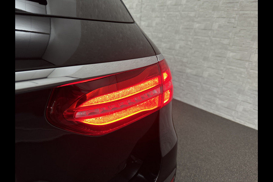 Mercedes-Benz E-Klasse Estate 53 AMG 4MATIC | Panorama | 360 View | Burmester | Distronic+ | Memory | Multibeam-LED | Luchtvering | Leder | Widescreen | Trekhaak | Sfeerverlichting | Night-Pakket | 20'' | Carplay | Stoelverwarming |