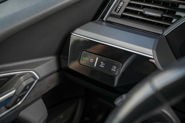 Audi e-tron Sportback 50 quattro Business edition Plus 71 kWh S Line Panoramadak Adapt. Cruise Memory DAB 22''LM