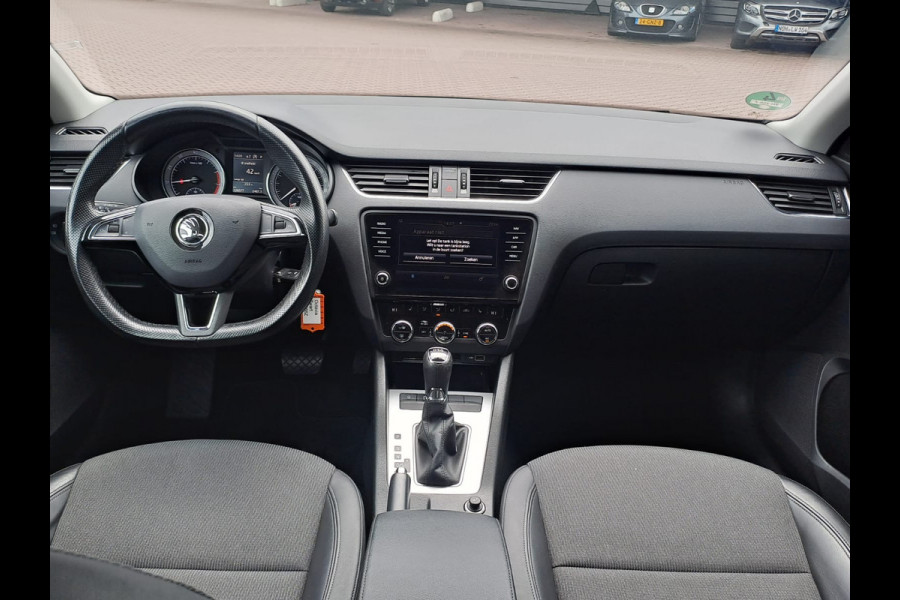 Škoda Octavia Combi 1.0 TSI Greentech Ambition Business | LED | Trekhaak | Navi | PDC | App-connect |