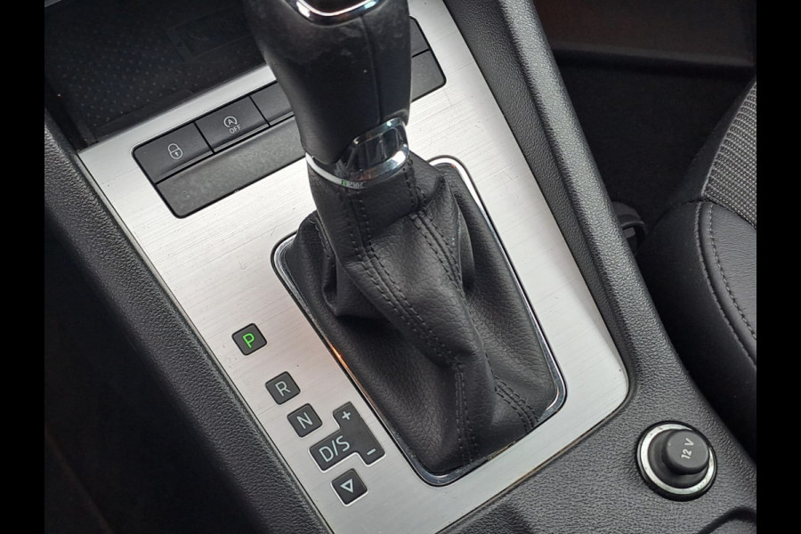 Škoda Octavia Combi 1.0 TSI Greentech Ambition Business | LED | Trekhaak | Navi | PDC | App-connect |