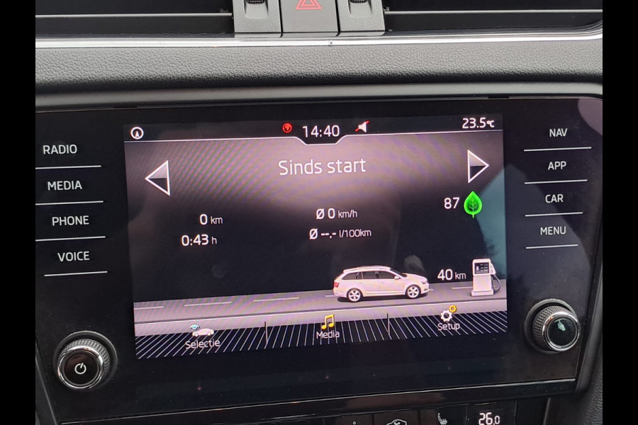 Škoda Octavia Combi 1.0 TSI Greentech Ambition Business | LED | Trekhaak | Navi | PDC | App-connect |