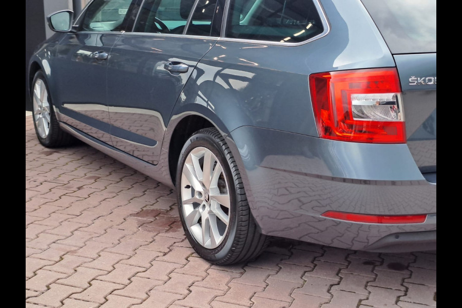 Škoda Octavia Combi 1.0 TSI Greentech Ambition Business | LED | Trekhaak | Navi | PDC | App-connect |